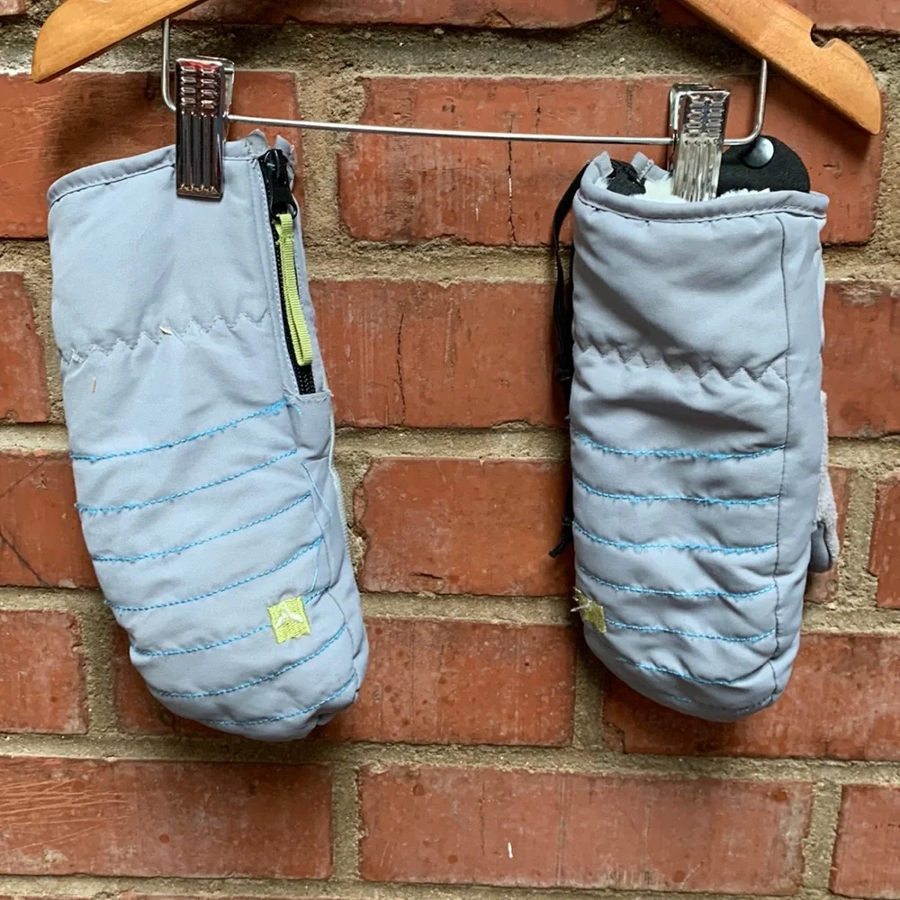 Gray Kushi-Riki kids waterproof Hope mittens